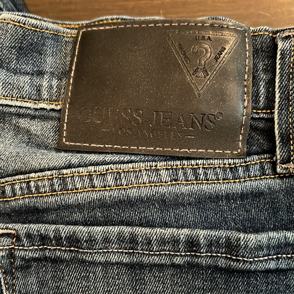 Men’s Guess Jeans - Picture 2 of 8